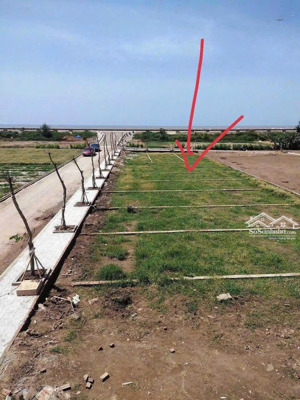 ông bà tôi bán lô đất 200m giá 2tỷ5 mặt biển bãi tắm chính giao phong quất lâm cạnh biệt thự vila