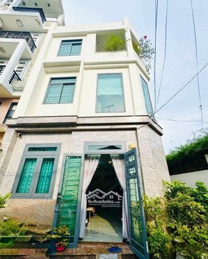 bán nhà chính chủ đi định cư, xây kiên cố sát mặt tiền giao lê quang định và nguyển thượng hiền .