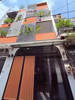 bán gấp nhà ở lê hoàng phái, phường 17, gò vấp dt:62,4m² giá: 3 tỷ 6 . hợp đồng thuê 17 triệu