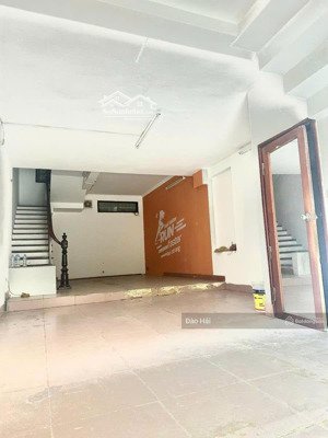 chỉ 1 căn duy nhất tại nguy như kon tum, thanh xuân, 56m2x5t, giá 26.8 tỷ, oto vào nhà