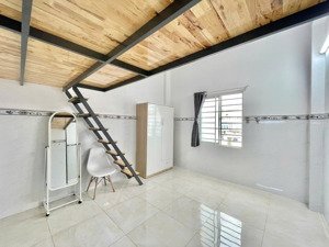 duplex cửa sổ trời đi bộ qua iuh cs3- nhận 3ng3xe