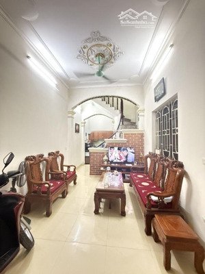 bán gấp nhà phùng hưng oto sát nhà. tiện ích khu đô thị xala.