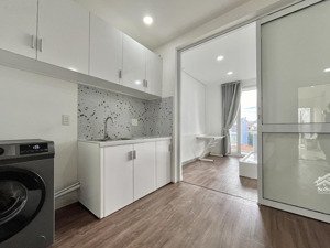 1 phòng ngủ ban công lớn, đầy đủ tiện nghi ngay ga metro - quận 2