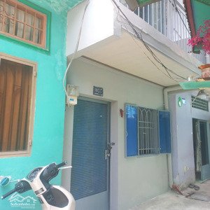 bán nhà hẻm 100/2/17 - phong phú, phường 12, q8. dt 3,2m x 7m, trệt, 1 lầu và lửng, 3 pn 1wc