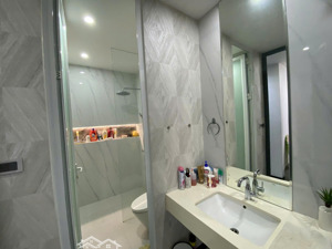 bán nhà kế kdc himlam - quận 7, 74m2 - ngang 5m - 5 tầng, full nội thất - giá bán 15.9 tỷ tl