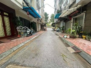 nhà phân lô vip -hồng hà - ba đình -vìa hè ô tô tránh - ở hay kinh doanh - cực đỉnh