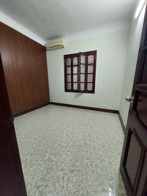 chính chủ cho thuê nhà ngõ 92 vũ phạm hàm diện tích: 70m2 x 4 tầng. lh 