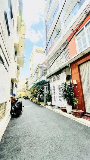 bán gấp nhà hxh vip phú nhuận 50m2 - 4 tầng - full nội thất - giảm sốc còn 11.3 tỷ