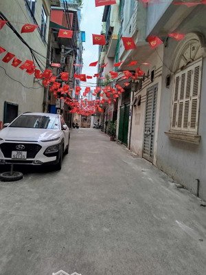 bán đất phân lô gần ngã 4 tô hiệu bà triệu,ô tô đỗ cửa,vào đất,kinh doanh văn phòng