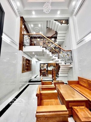 bán nhà bà hom nối dài ngang hiếm 4,5 x 15m 5 tầng đường 8m chỉ nhỉnh 7 tỷ