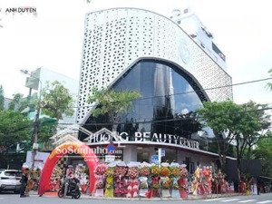 bán lô góc 2mt đường 10.5m tiểu la, vị trí đắc địa kinh doanh sầm uất . dt 161m2 ngang 8.9m