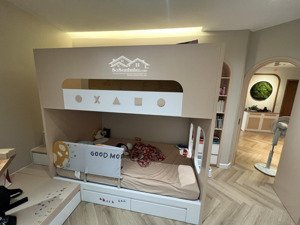 bán căn hộ 2 ngủ, 2 vệ sinh, 61m2 giá 5,2 tỷ, nhà đẹp ở ngay