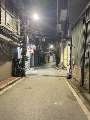 bán nhàtư đình -mặt ngõ thông - vị trí cực kỳ đep-kinh doanh- oto đỗ cửa 8.05 tỷ