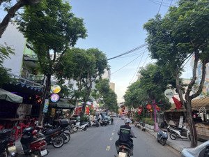 bán dãy trọn 4 phòng_cạnh nguyễn trung trực_gần chợ_siêu thị _trường học các cấp_sơn trà.