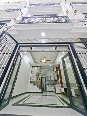 nhà phố việt hưng hàng xóm vinhomes harmony vị trí cực đẹp dt33m 5t giá 5,9 tỷ ngõ nông rộng