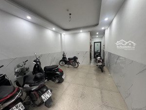 bán nhà kim giang 60m2. 9 phòng cho thuê. ôtô đỗ cửa. 14,7 tỷ