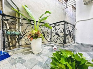 bán nhà riêng tại đường giáp bát, hoàng mai, hà nội, giá tốt 5,8 tỷ, 25m2