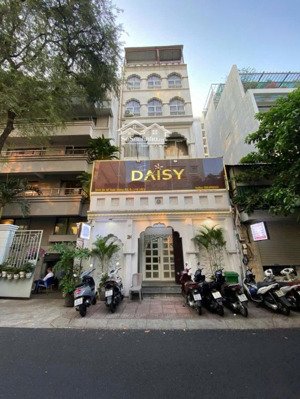 nhà mt 2h hồ xuân hương, phường võ thị sáu, quận 3, trệt 4 lầu thang máy, giá thuê chỉ 130tr/tháng