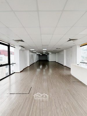 cho thuê tầng 9 mặt phố - bà triệu