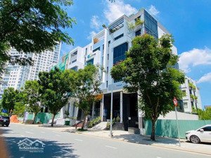 ngộp bank ! bán gấp mt nguyễn quý đức. dt 5x20. hầm 4 tầng st. giá tốt