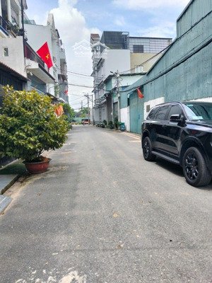 cần bán gấp trong 2 tuần, trường chinh, p. 15, tb, 2 tầng. dt (4*18m). chỉ 6.29 tỷ