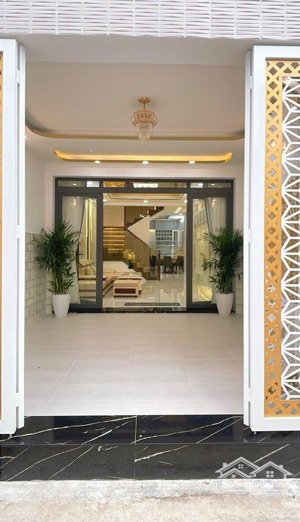 bán nhà 3 tầng huỳnh tấn phát, quận 7 diện tích: 4 x 15m, sổ hồng riêng đường trước nhà 5m,