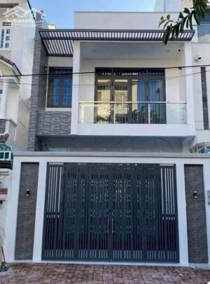 Bán nhanh nhà lầu ở cuối đường Đồng Khởi