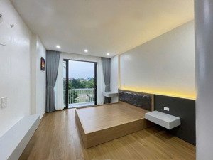 nhà phố ngay gần chợ bình chánh, 100m chỉ 2,5 tỷ, shr, dân cư đông đúc