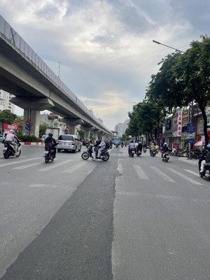 siêusiêu phẩm 50m2, 5 tầng,vạn phúc, hà đông giá8 tỷ, lô góc 3 thoáng, ngõ 3 gác gần oto, thang may