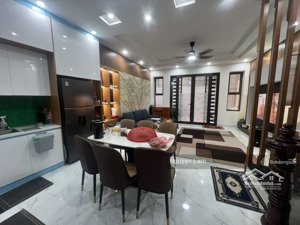 chính chủ gửi bán gấp nhà dân xây phố chợ thạch bàn - dt 45m - 4 tầng chắc chắn - ngay cạnh chợ