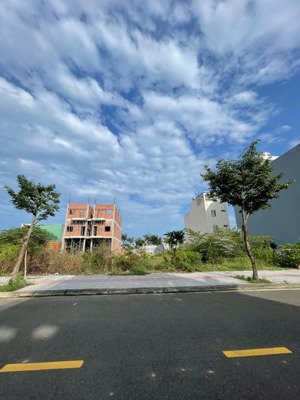 hàng vip bờ quan 12 đối diện đảo kim cương lô b2 - 24 - 1x. giá 6.8 tỷ