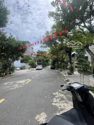 bán đất 100m2 mặt tiền hồ trung lượng, đối lưng nguyễn phước lan, giá nhỉnh 6 tỷ. lhnc: 