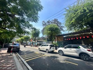 cho thuê nhà mt einstein bình thọ trung tâm thủ đức dt 700m (13x50) giá 60 tr/ tháng