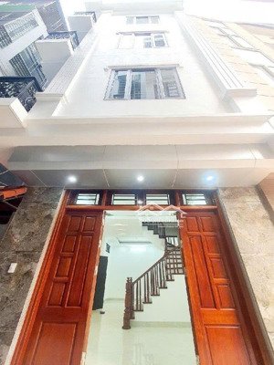 bán nhà kim ngưu 36m², 5 tầng, nhà mới kính koong, nội thất xịn,ngõ nông, giá 8.5 tỷ
