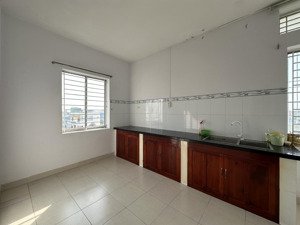 (chủ gửi) cho thuê căn hộ góc 80m2 chung cư hưng phú lô a 2 phòng ngủ hưng phú cần thơ - 5,5 triệu