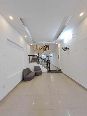căn 3 tầng 3 mê, thiết kế hiện đại, dt 90m2 ngang 4m, kiệt ô tô lê hữu trác, sơn trà, đà nẵng
