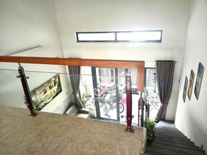 gấp bán về quê 51m2 nhà hoàn công, đường xe hơi vào tận nhà. giá nhỉnh 3 tỷ, hỗ trợ vay bank