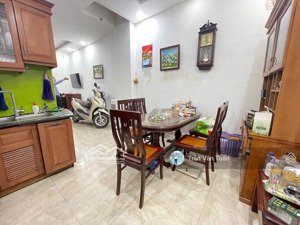 bán nhà hoàng quốc việt 45m2, mt 4.5m, 5 tầng, 2 thoáng, ở & kinh doanh, ô tô vào nhà, giá 14.9 tỷ