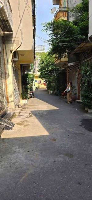 bán nhà phân lô học viện quân đội ngô quyền 25m2, 2 tầng ô tô đỗ cửa chỉ hơn 4.5 tỷ