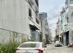 nhà mới, hiện đại, xách vali về ở luôn, 5x14m, 4 tầng, hẻm thẳng xe hơi đậu cửa, giáp phú mỹ hưng