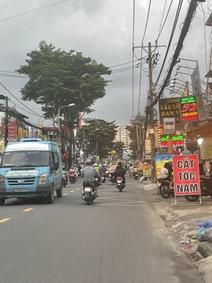 nhà mặt tiền khu sầm uất nhất phạm văn chiêu, p.9, ngang hơn 10m