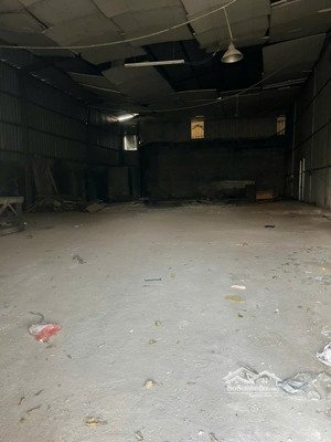 cho thuê kho xưởng - 300m2 đường nguyễn khoái hoàng mai hà nội cont đỗ cửa, điện 3 pha