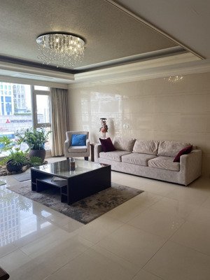 cần bán căn góc cc cantavil hoàn cầu 154m2