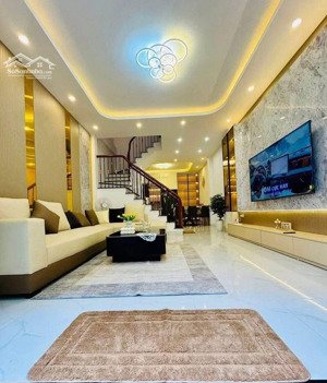 bán gấp nhà xuân đỉnh 5 tầng, 38m², ngõ nông, dân xây kiên cố, sát đsq hàn, nhỉnh 8 tỷ