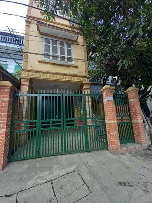 cho thuê nguyên căn nhà mặt đường 23b (khu vực cty bắc hà) vân nội đông anh