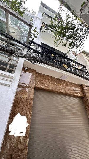 cần bán nhà mới 6 tầng thang máy nội thất xịn sò