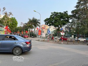 cần bán đất mặt phố giang biên 65m2 mặt tiền 4,5m phố ô tô 2 làn tránh nhau