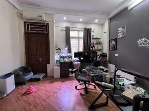 siêu hiếm nhà trương định 30m x 5t, nhỉnh 4.5 tỷ. gần phố.