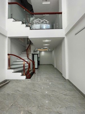 siêu phẩm đại mỗ - nhà đẹp - ô tô đỗ cửa - 42m2*5t - giếng trời thoáng sáng - nhỉnh 7 tỷ