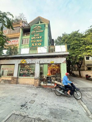 có 1 0 2 bán nhà mặt phố khuất duy tiến, thanh xuân, 191m2x4t, mt9m, giá 68 tỷ, kinh doanh cực đỉnh